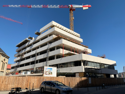 Notre Dame des Anges - Ecole surmontée d'un immeuble de bureaux - Lyon (69)