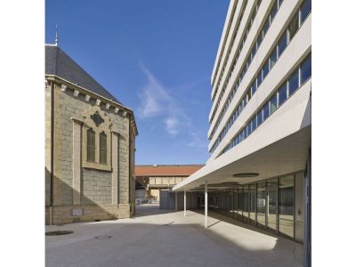 Notre Dame des Anges - Ecole surmontée d'un immeuble de bureaux - Lyon (69)